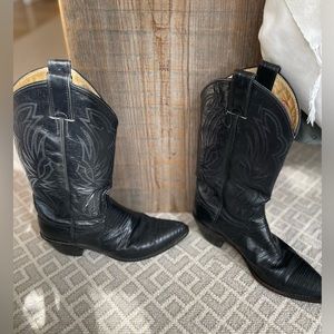 Justin black cowboy boots